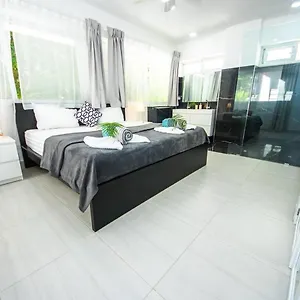 Los Corales Sortosan Private Beach Club Apartment
