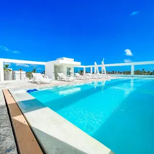 Ducassi & Beach - Playa Bavaro - Wifi - Parking - Rooftop Pool & Spa  Apartment